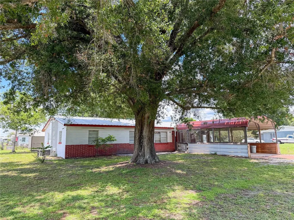 308 Central Avenue Frostproof FL 33843