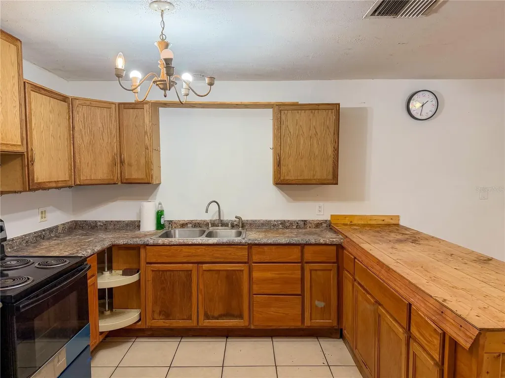 308 Central Avenue Frostproof FL 33843