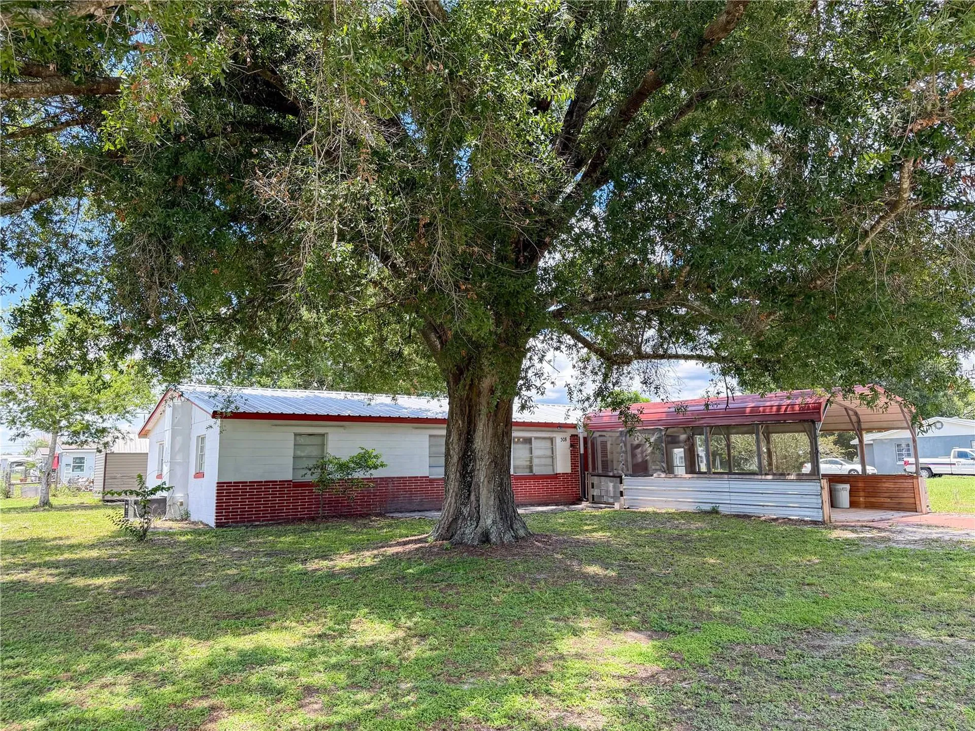 308 Central Avenue Frostproof FL 33843