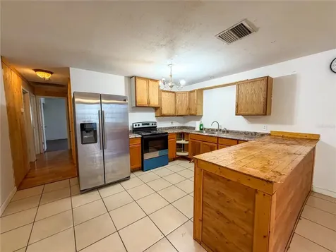 308 Central Avenue Frostproof FL 33843