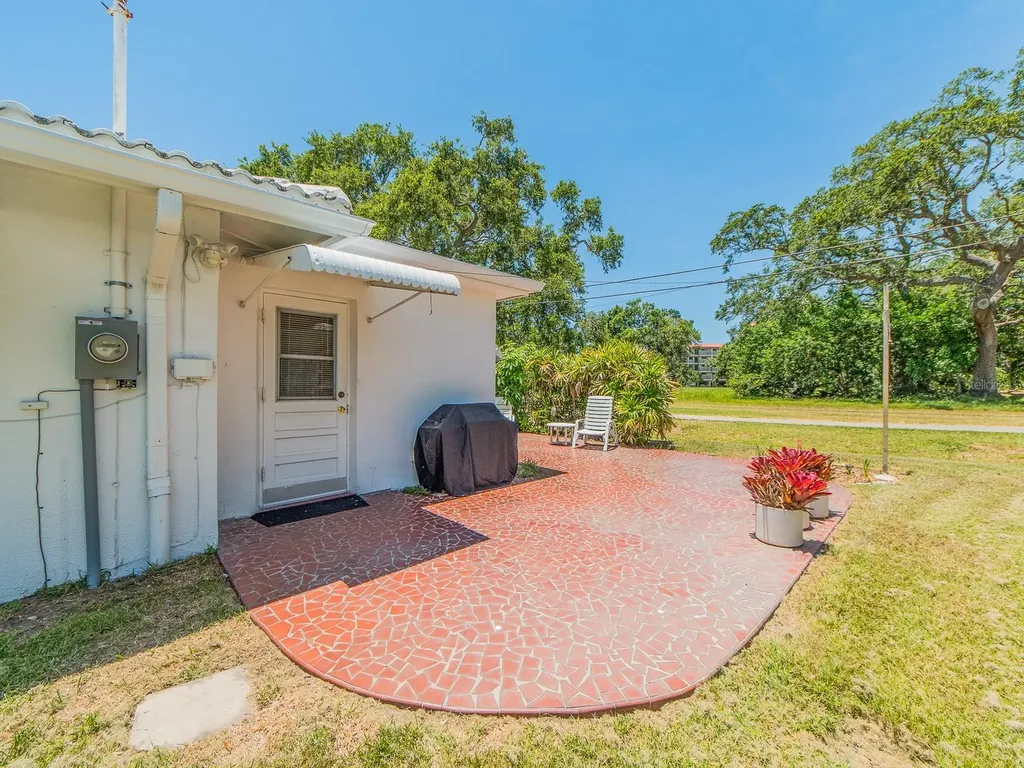 14245 93rd Avenue Seminole FL 33776