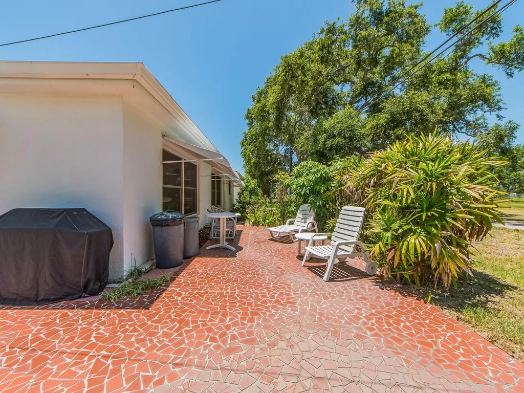 14245 93rd Avenue Seminole FL 33776
