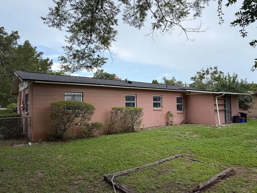 901 NE 23rd Street Gainesville FL 32641