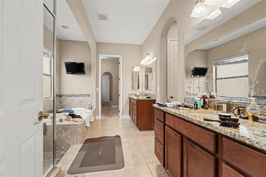 31957 Mardelle Place Wesley Chapel FL 33543