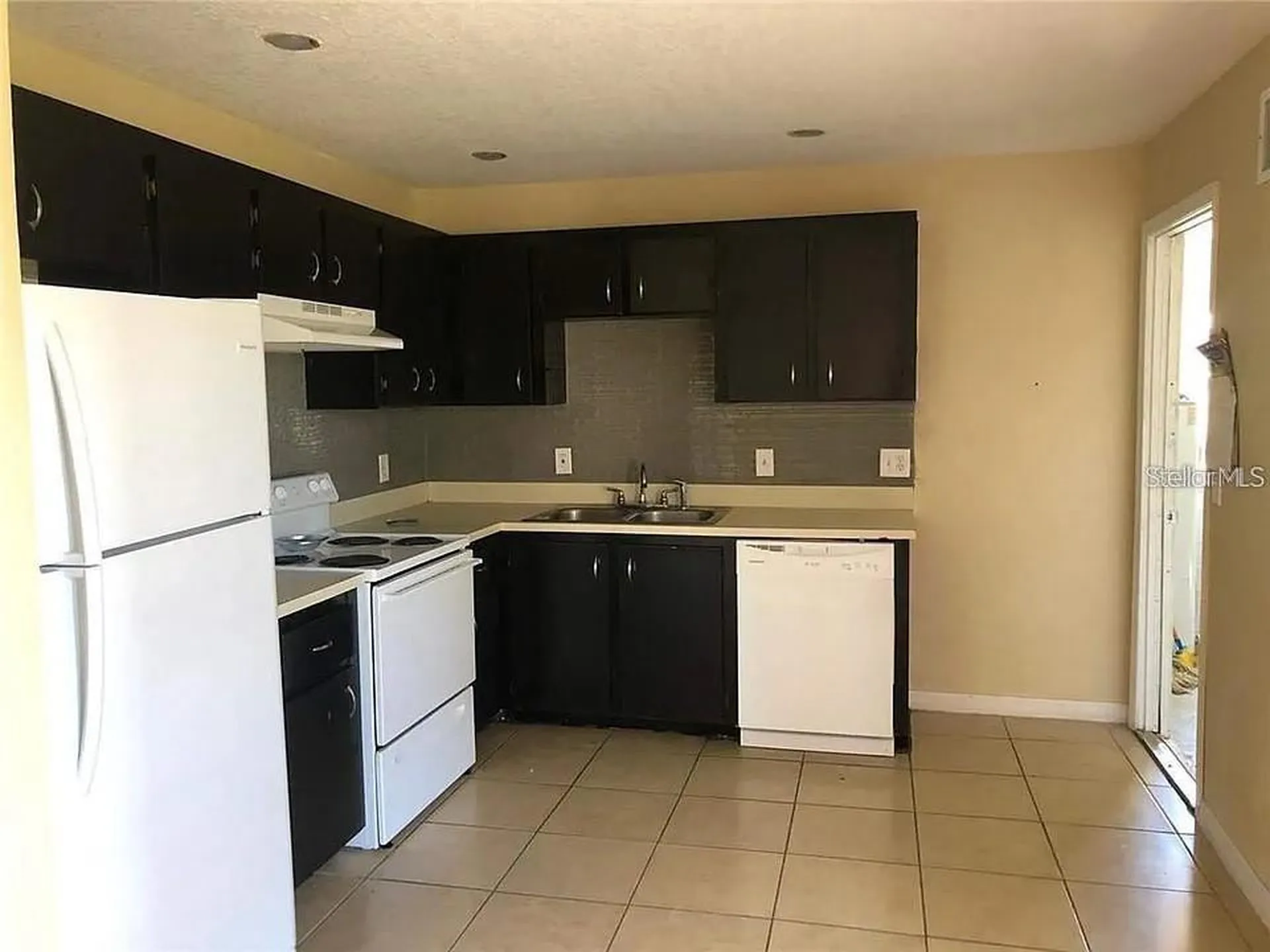330 Colonade Court Kissimmee FL 34758