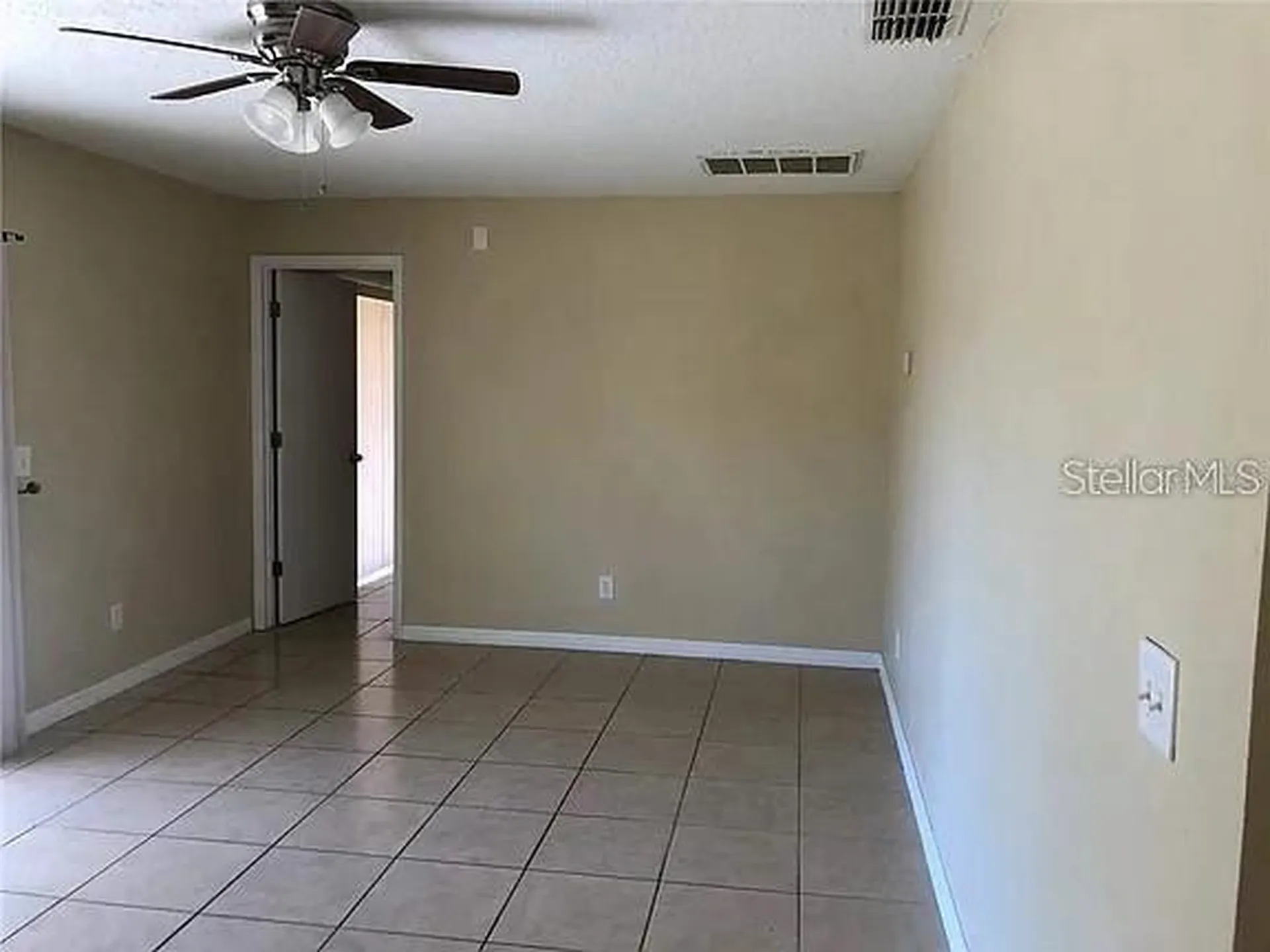330 Colonade Court Kissimmee FL 34758