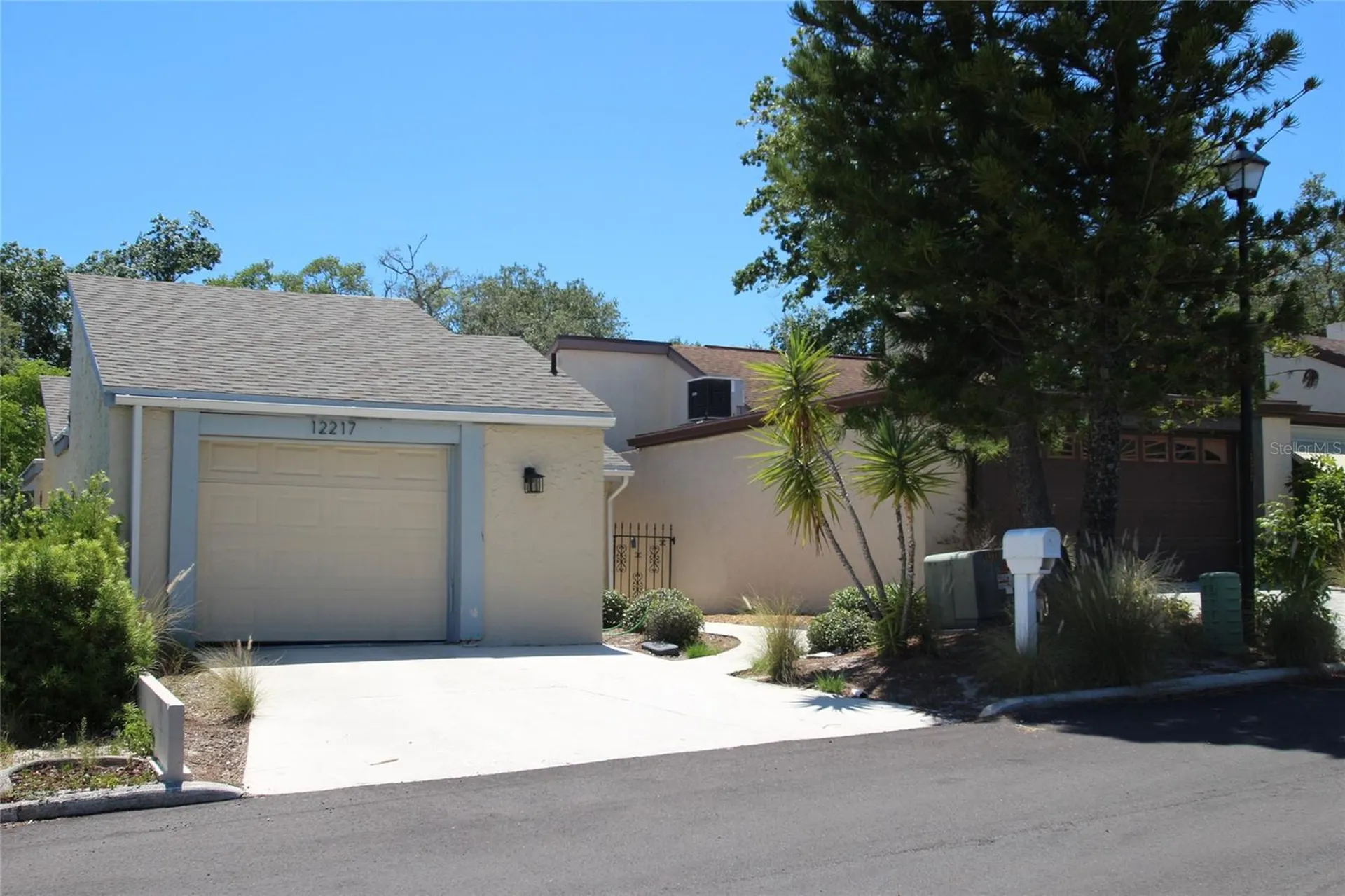 12217 Saddle Strap Row Hudson FL 34667