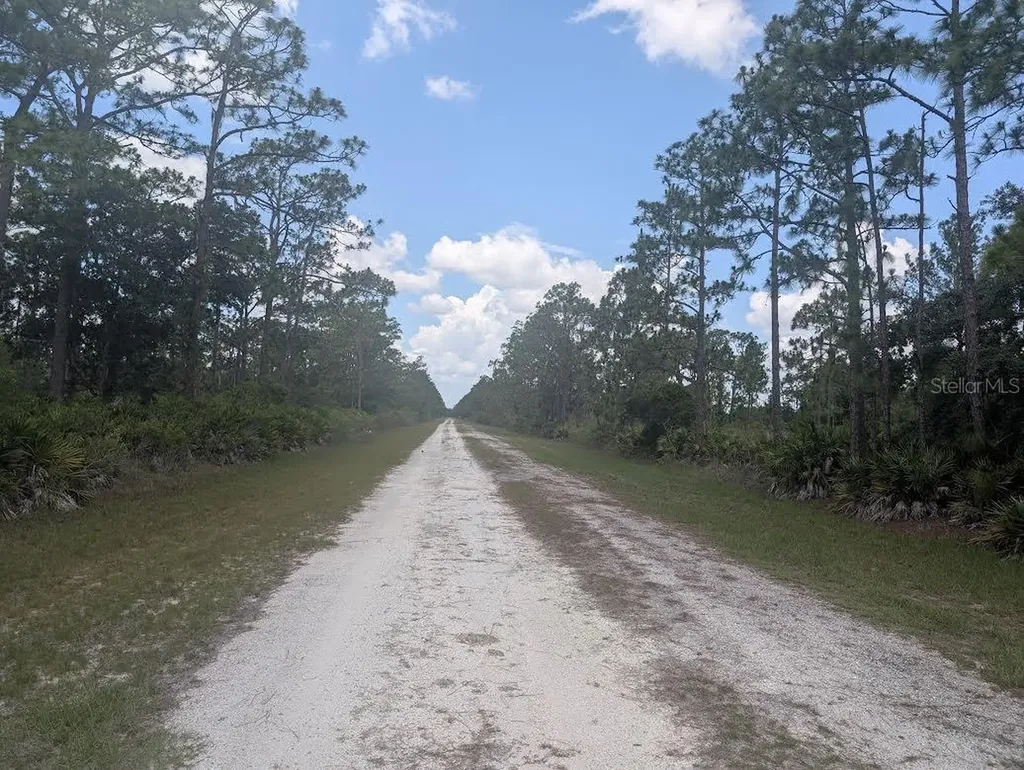 904 Laguna Drive Indian Lake Estates FL 33855
