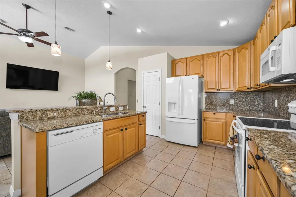 6549 Crescent Loop Winter Haven FL 33884