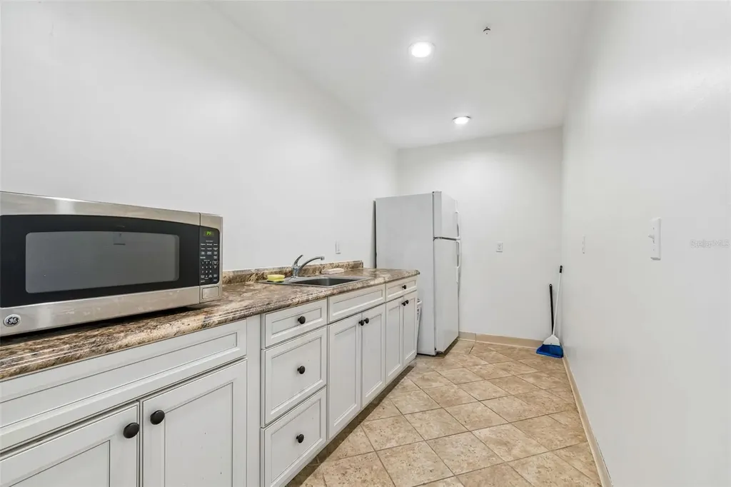 2438 Enterprise Road Clearwater FL 33763