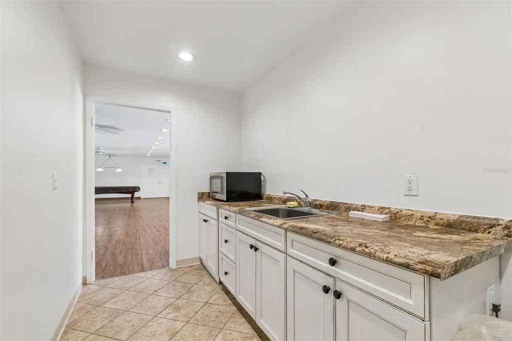 2438 Enterprise Road Clearwater FL 33763