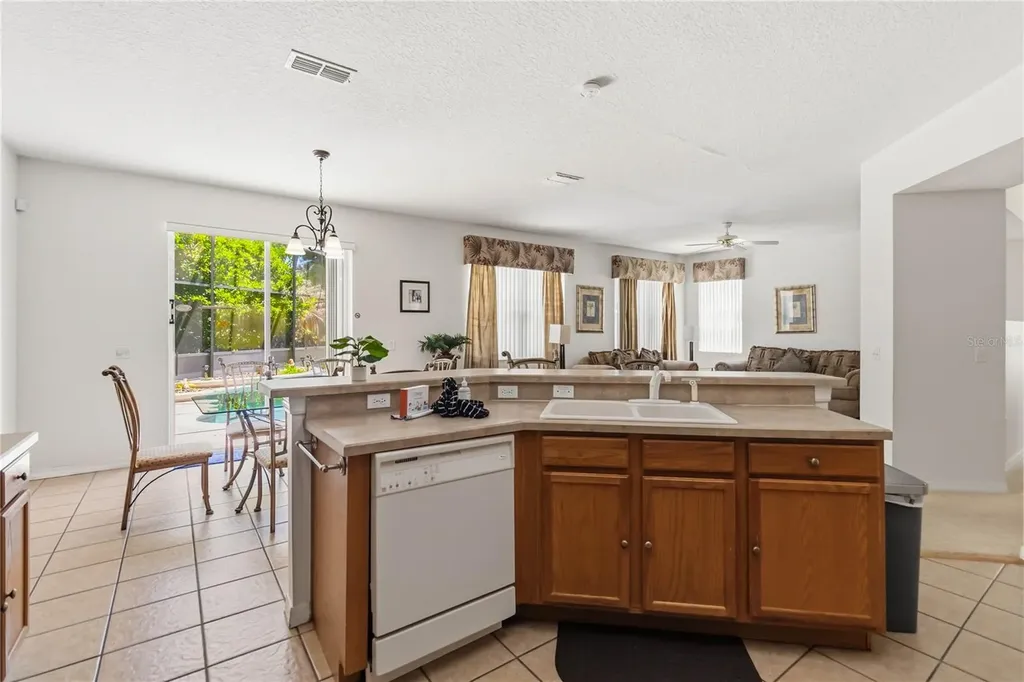 103 Bay Leaf Lane Davenport FL 33896