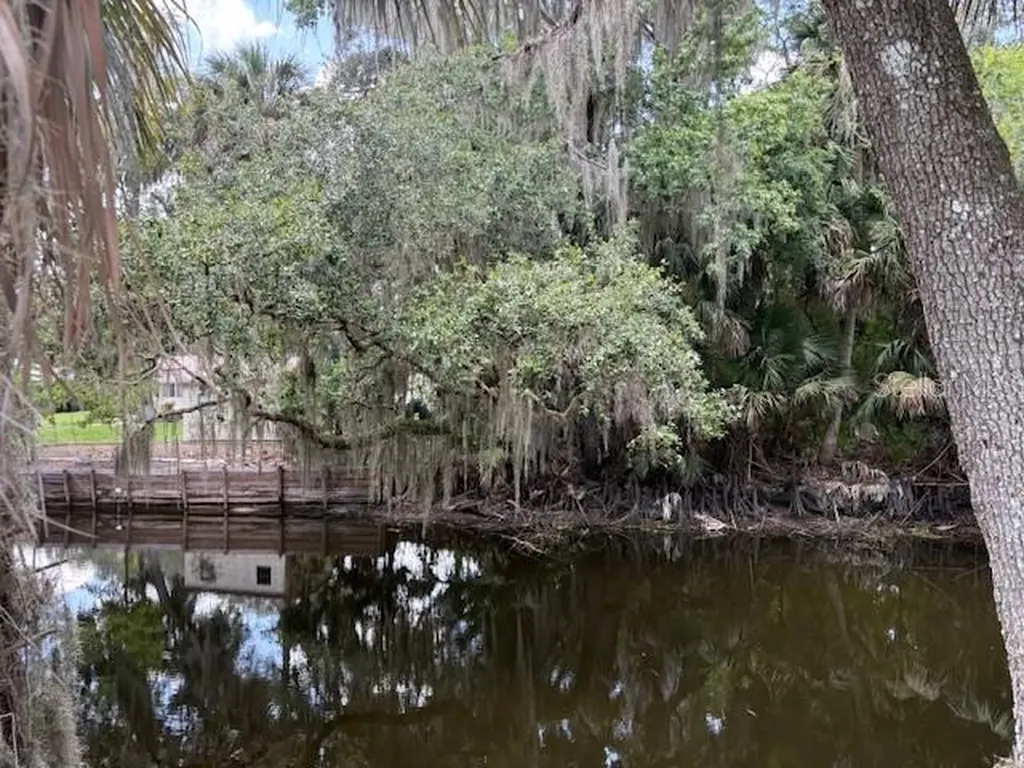 2263 Hontoon Road Deland FL 32720