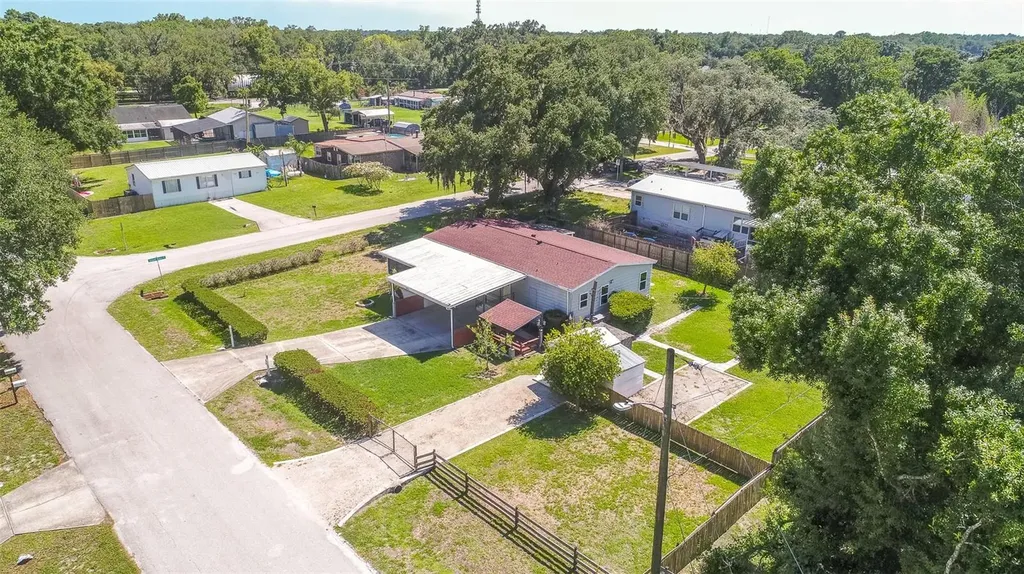 2510 Island Oaks E Lakeland FL 33805