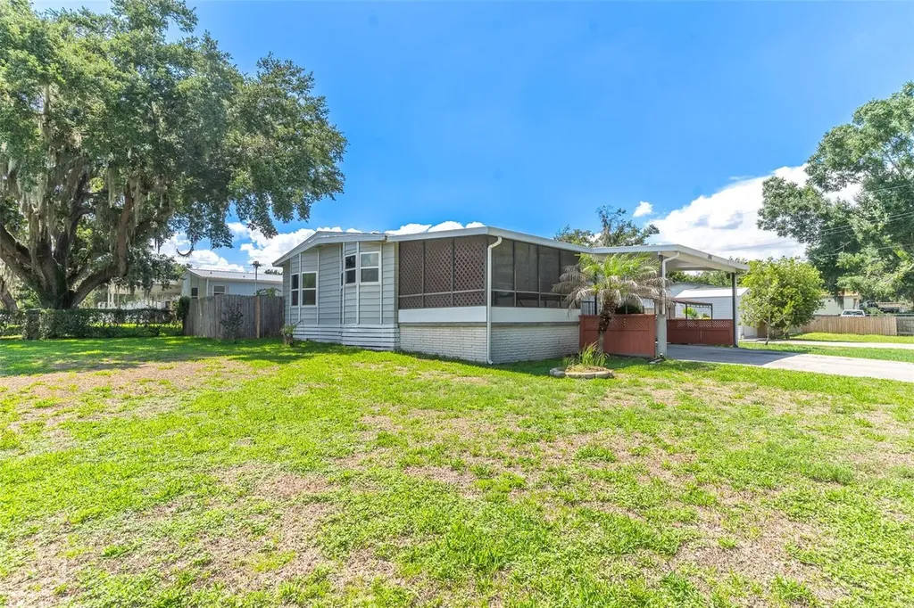 2510 Island Oaks E Lakeland FL 33805
