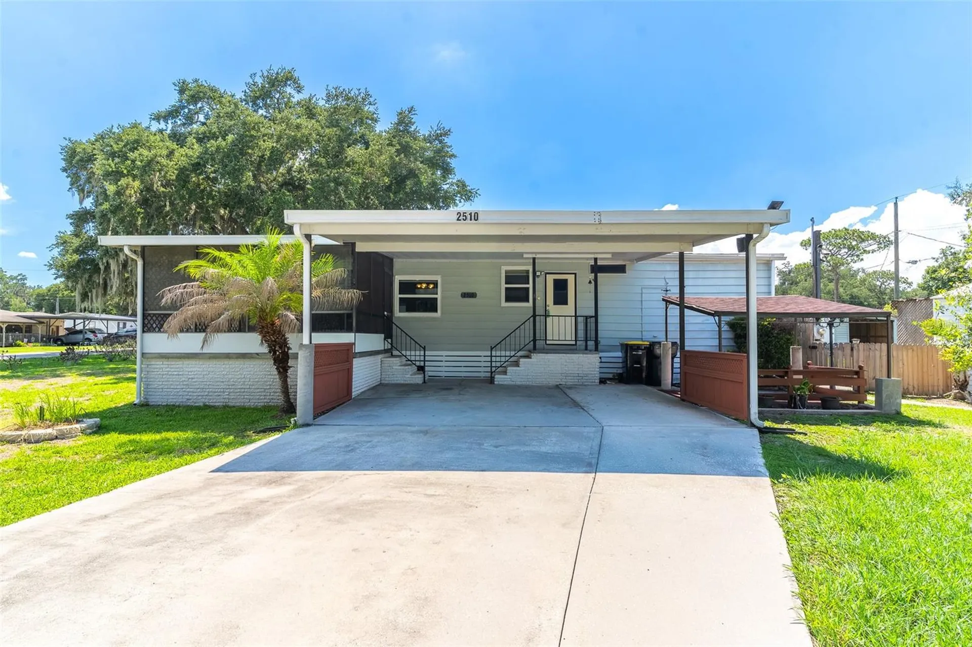 2510 Island Oaks E Lakeland FL 33805