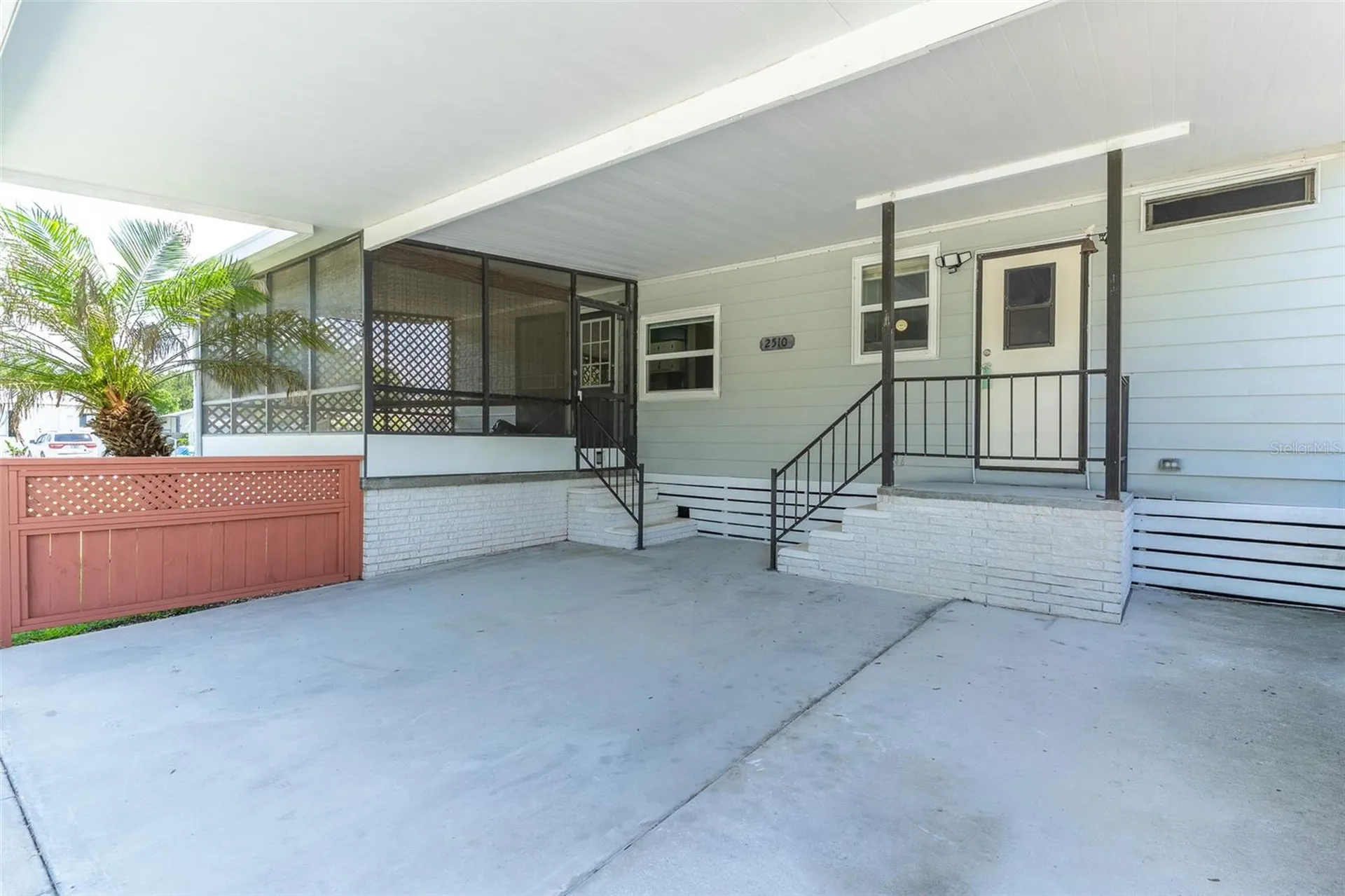 2510 Island Oaks E Lakeland FL 33805
