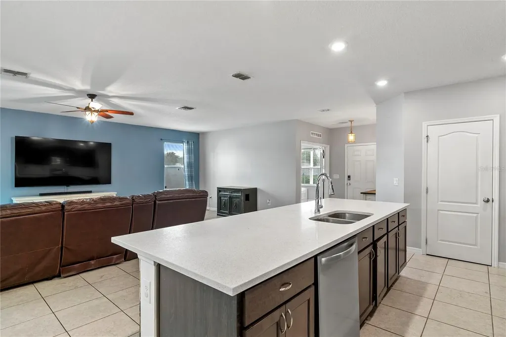 15266 Aquarius Way Mascotte FL 34753