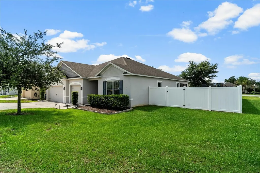 15266 Aquarius Way Mascotte FL 34753
