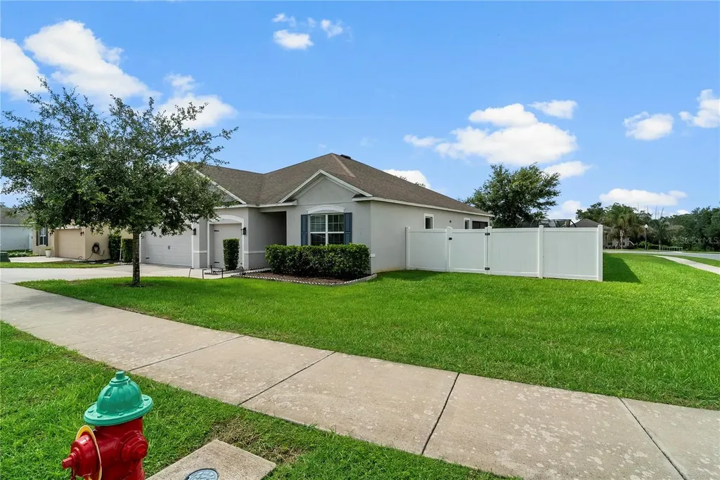 15266 Aquarius Way Mascotte FL 34753