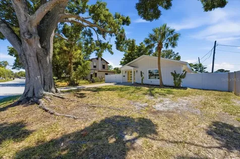 8452 6th Street N St Petersburg FL 33702