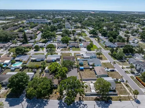 8452 6th Street N St Petersburg FL 33702