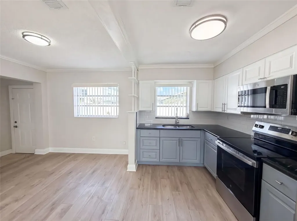 5306 3rd Street W Bradenton FL 34207