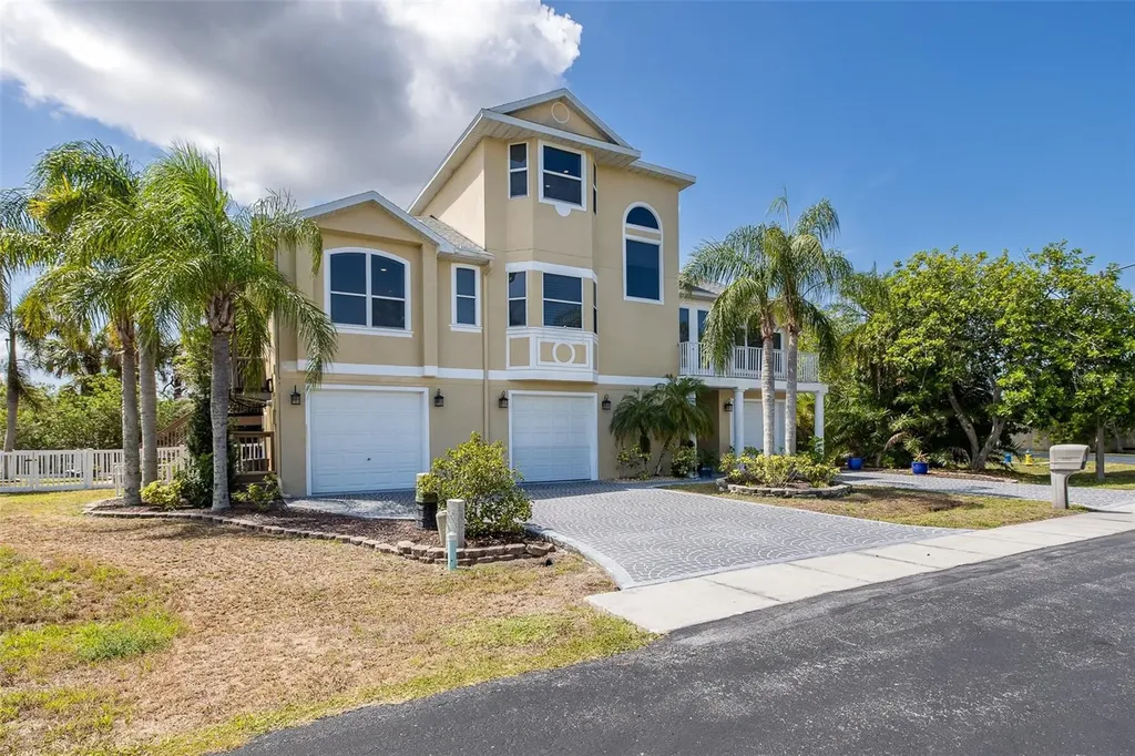 3020 Sheppards Crook Court Holiday FL 34691