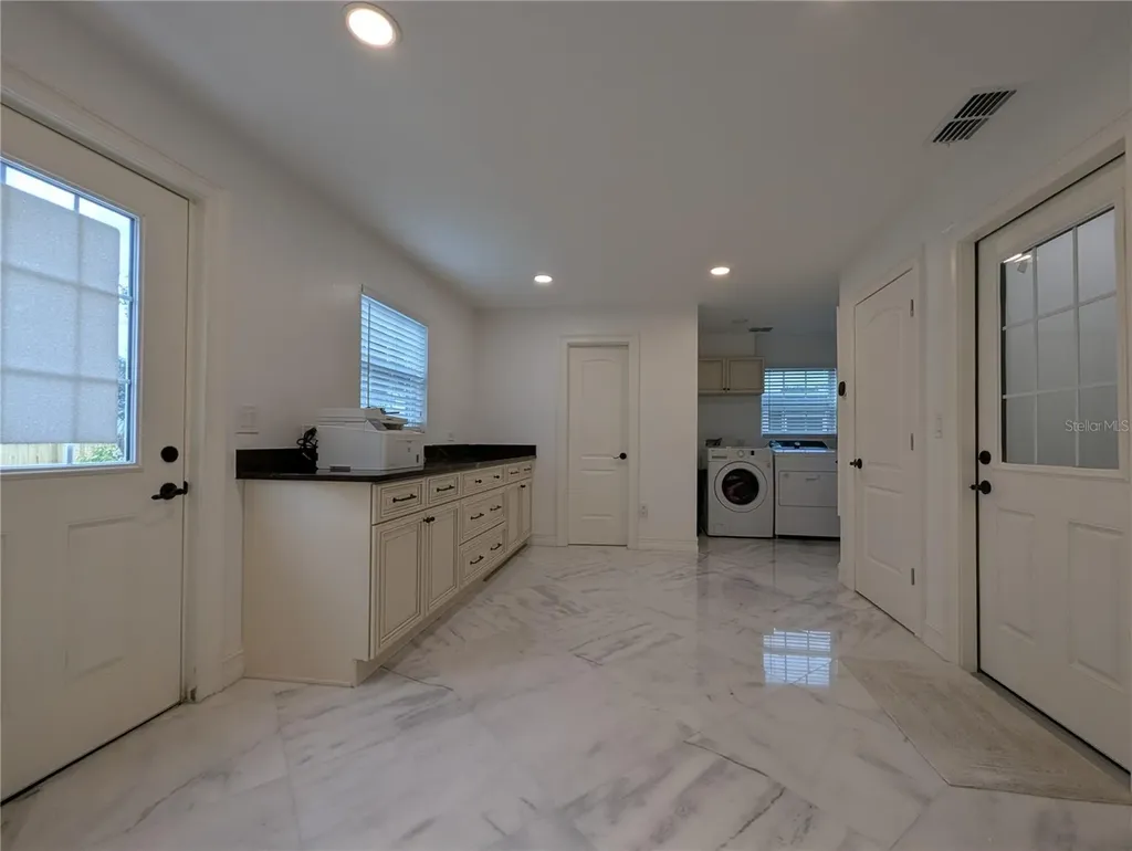 974 Pinelli Street Orlando FL 32803