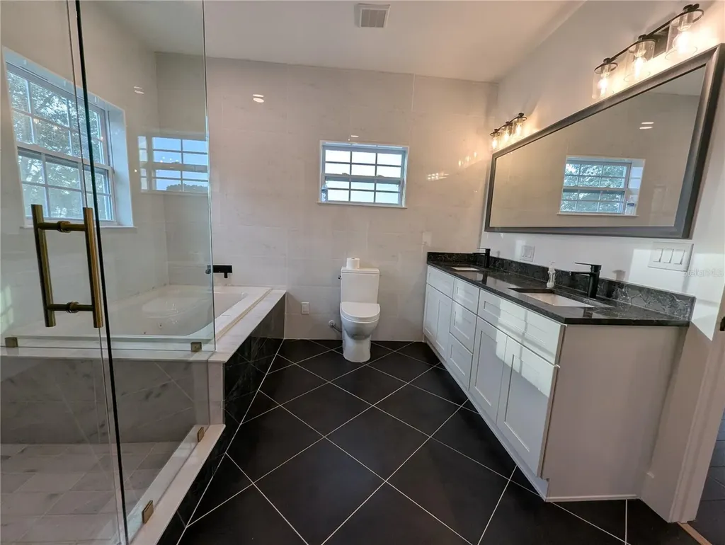 974 Pinelli Street Orlando FL 32803