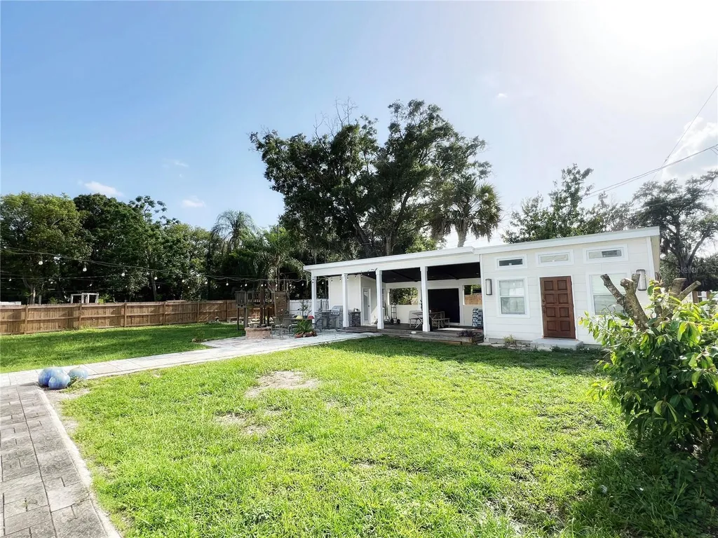 974 Pinelli Street Orlando FL 32803