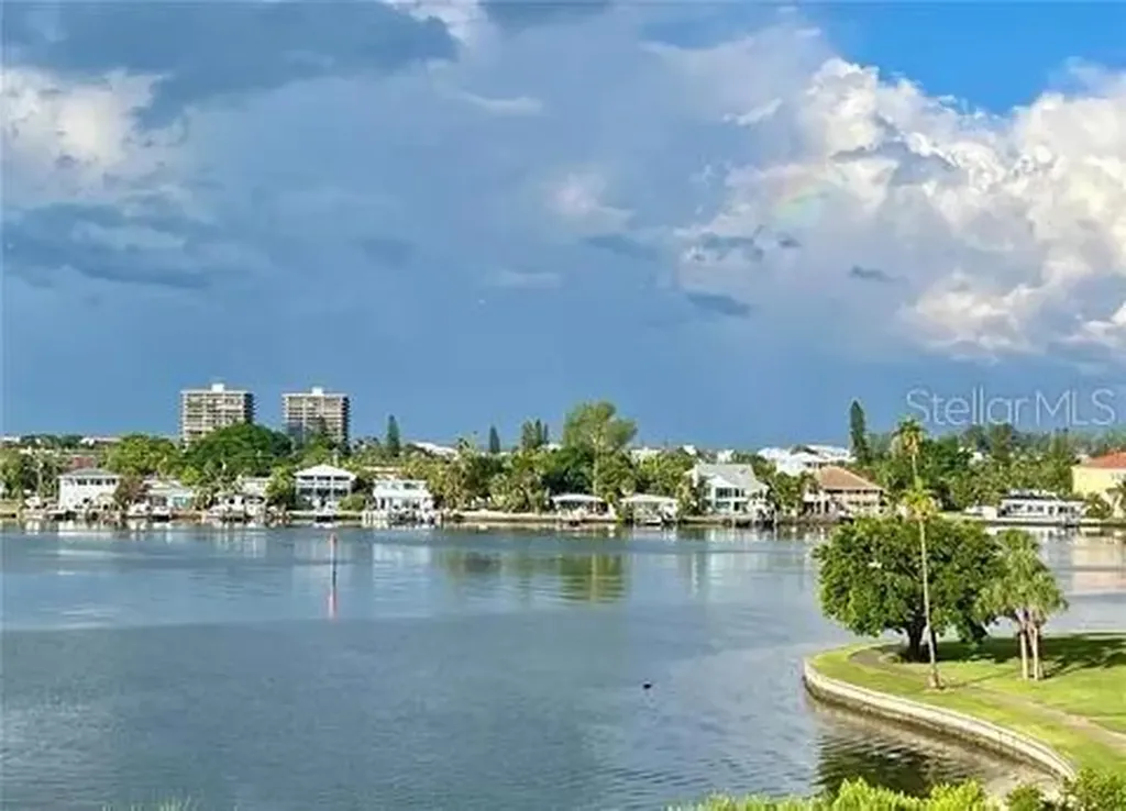 7872 Sailboat Key Boulevard S South Pasadena FL 33707