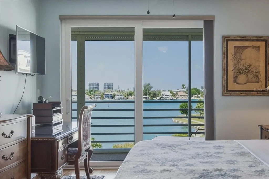 7872 Sailboat Key Boulevard S South Pasadena FL 33707