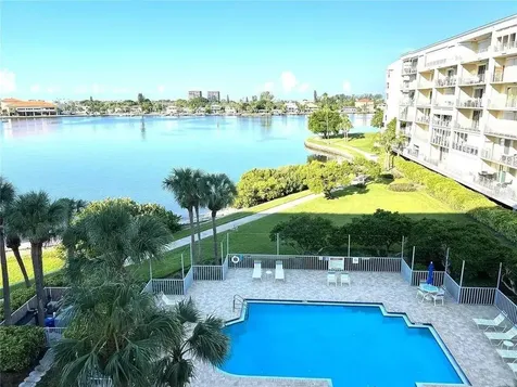 7872 Sailboat Key Boulevard S South Pasadena FL 33707