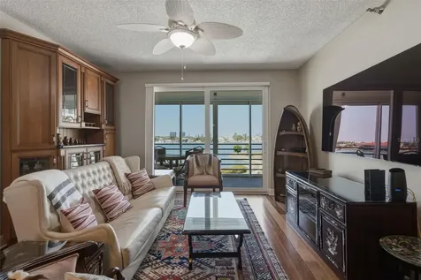 7872 Sailboat Key Boulevard S South Pasadena FL 33707