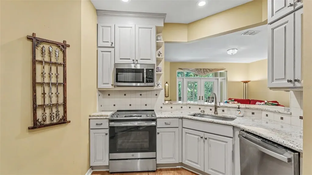 564 Grasslands Village Circle Lakeland FL 33803
