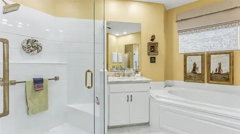 564 Grasslands Village Circle Lakeland FL 33803