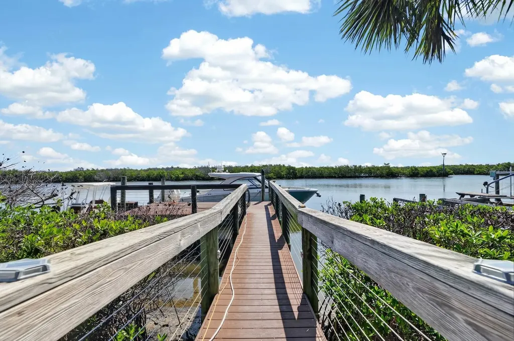 1136 Harbour Point Drive Port Orange FL 32127