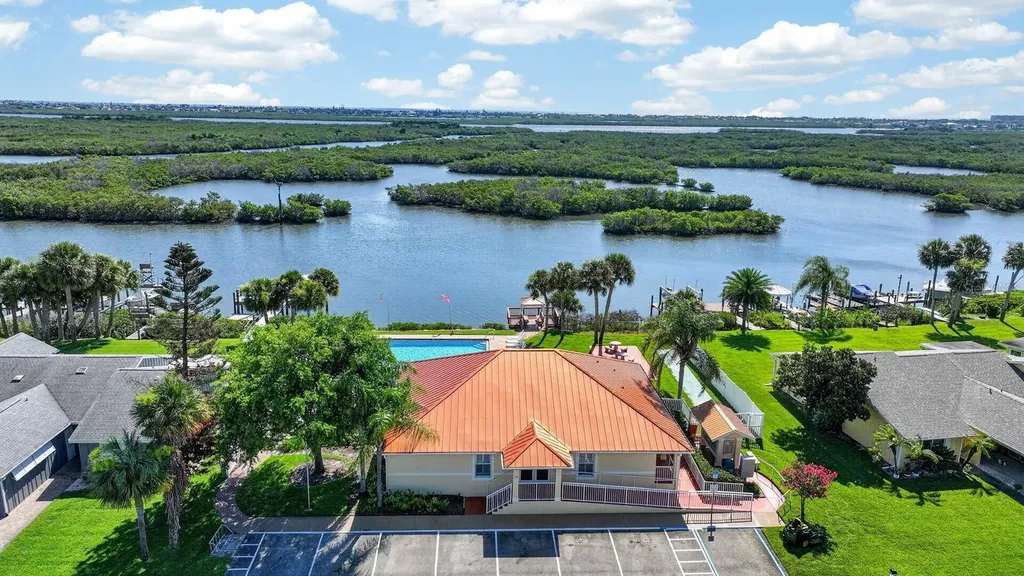 1136 Harbour Point Drive Port Orange FL 32127