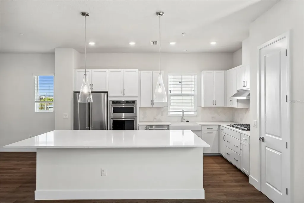 7244 Sutton Lane Sarasota FL 34240