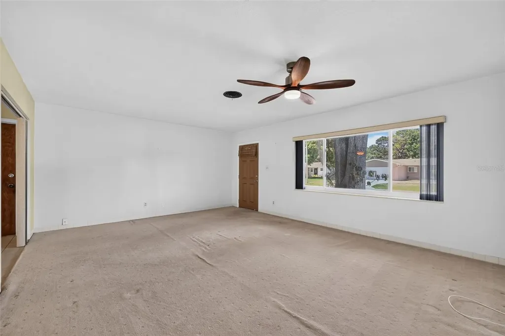 2864 62nd Avenue S St Petersburg FL 33712