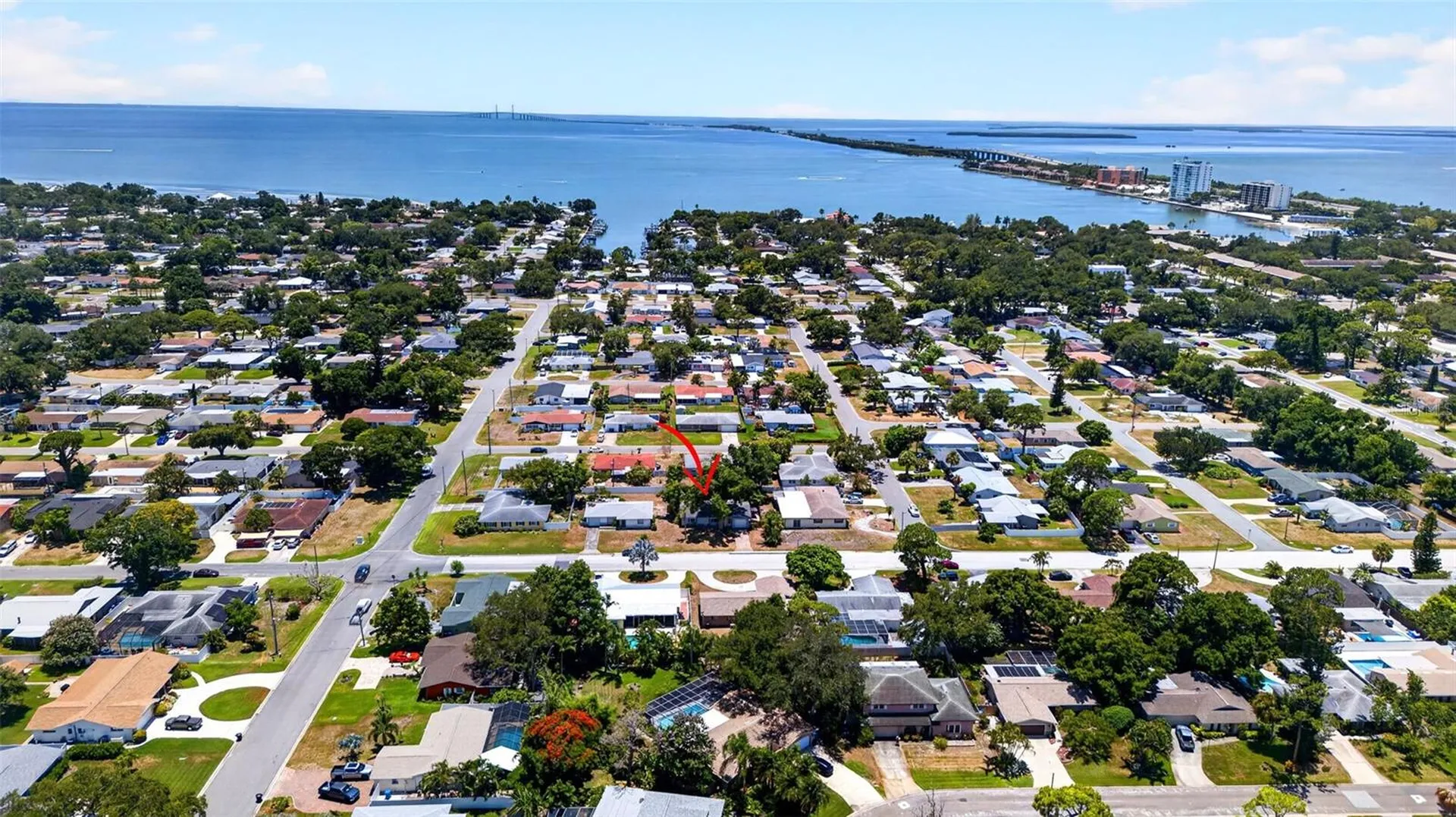 2864 62nd Avenue S St Petersburg FL 33712