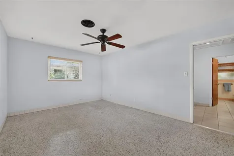2864 62nd Avenue S St Petersburg FL 33712