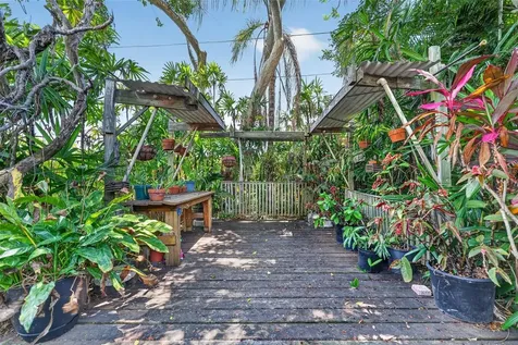 2864 62nd Avenue S St Petersburg FL 33712