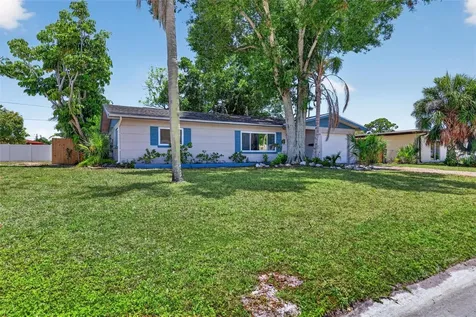 2864 62nd Avenue S St Petersburg FL 33712