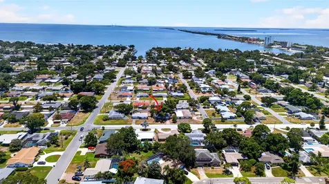 2864 62nd Avenue S St Petersburg FL 33712