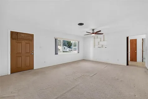 2864 62nd Avenue S St Petersburg FL 33712