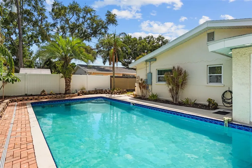 10472 Orange Blossom Lane Seminole FL 33772