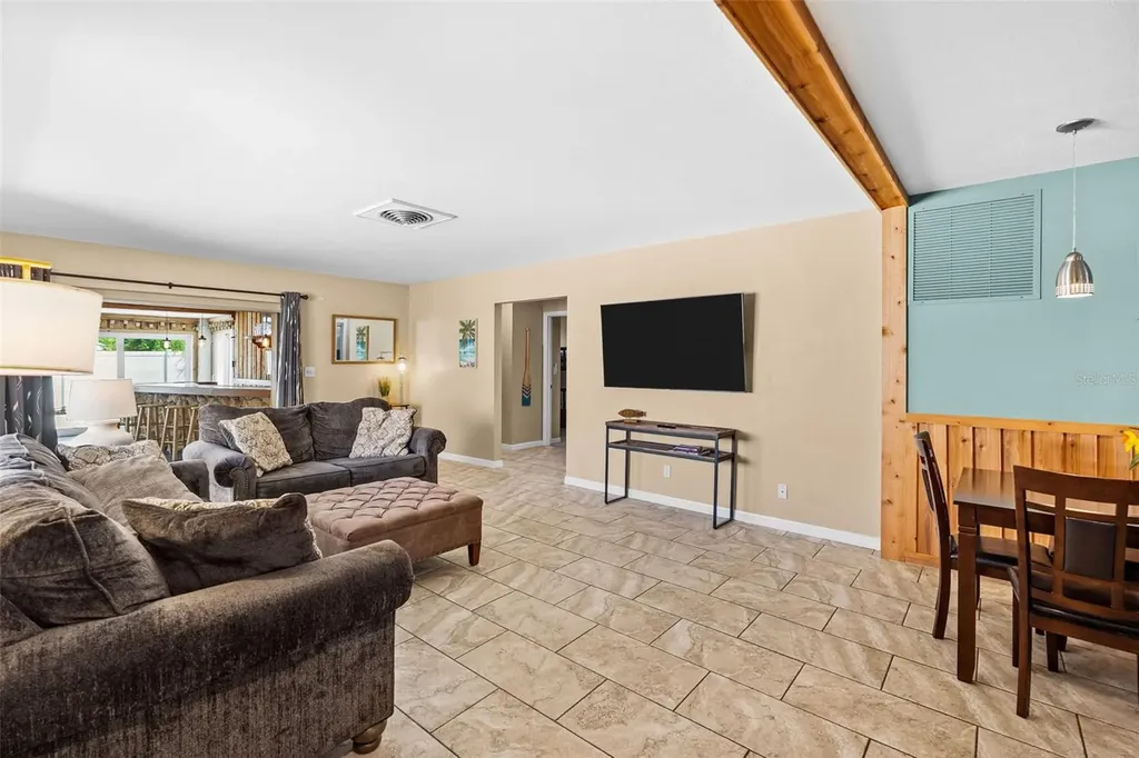 10472 Orange Blossom Lane Seminole FL 33772