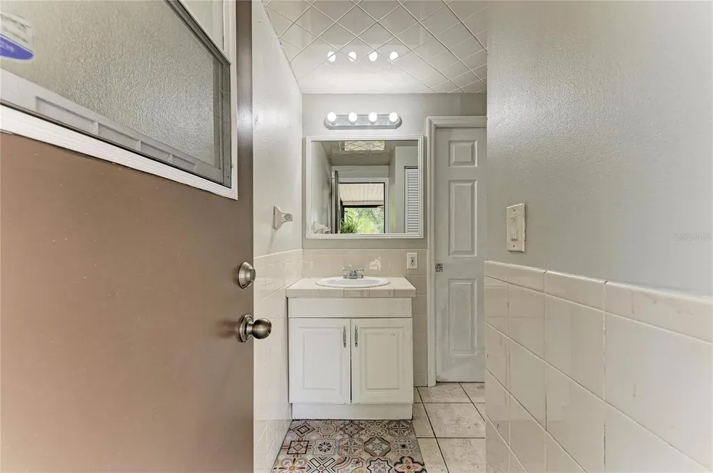 2226 Lockwood Meadows Drive Sarasota FL 34234